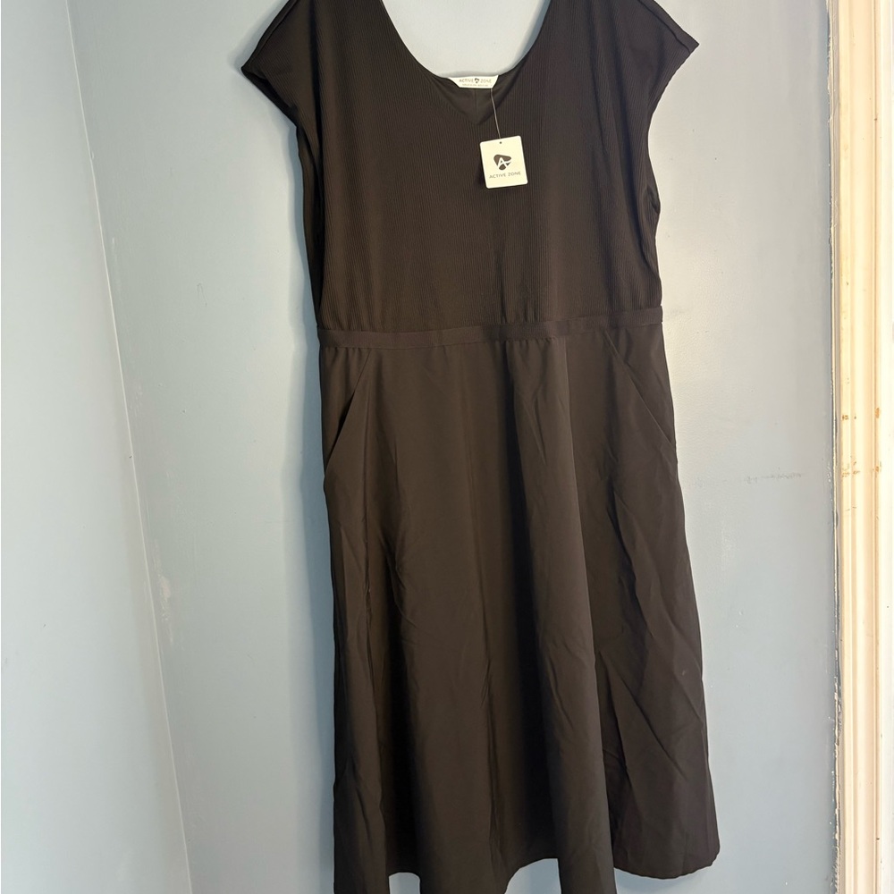 Active USA Classic Black Midi Dress